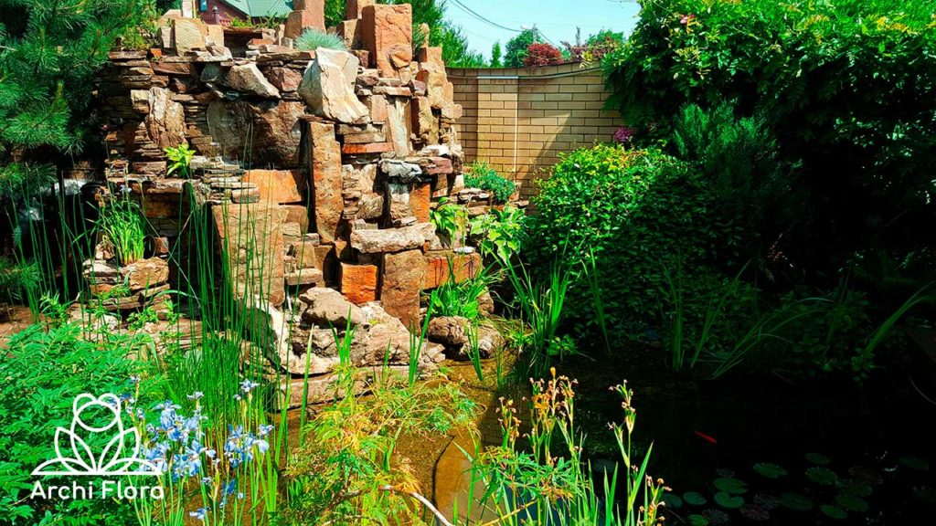 декоративный пруд с водопадом